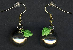 gilt%20apple%20earrings.jpg?133245914075